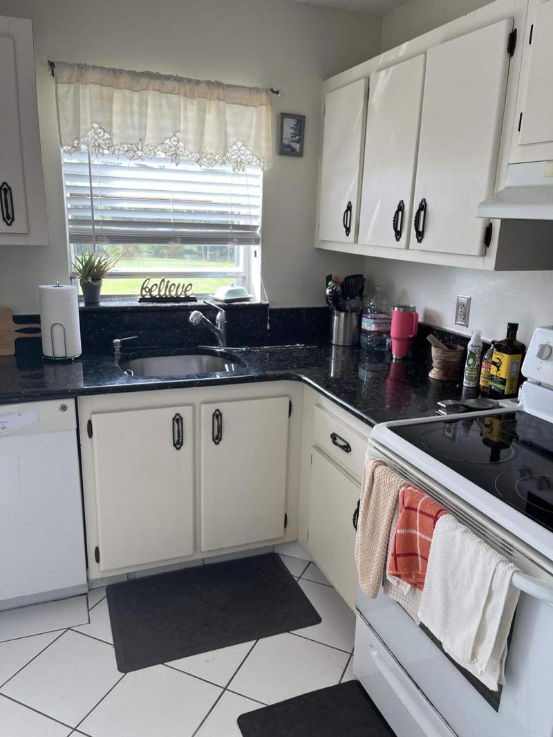 2 bedroom Condominium at 3871 Via Poinciana #402, Poinciana Place Condo 1,2,8 And 9, Lake Worth — photo 5
