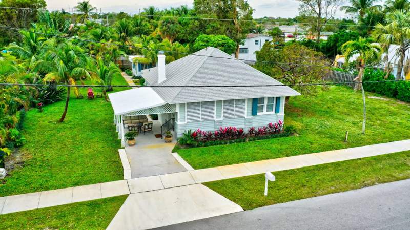 2 bedroom Single Family Residence at 320 SE 4th Avenue, Linns, Delray Beach — photo 4