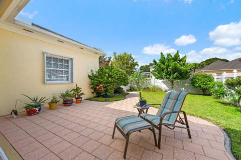 244 Honeysuckle Drive, Jupiter FL - photo 22 of 34
