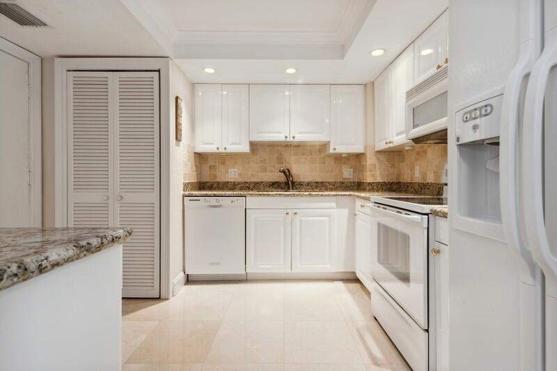 2 bedroom Condominium at 875 E Camino Real #6G, Lake House South, Boca Raton — photo 5