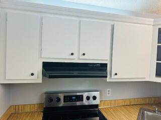 101 Lake Pine Circle #D-2, Greenacres FL - photo 8 of 30