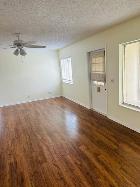 101 Lake Pine Circle #D-2, Greenacres FL - photo 15 of 30