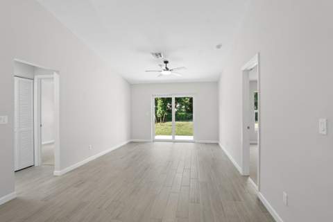 5664 SE 45th Avenue, Stuart FL - photo 14 of 26