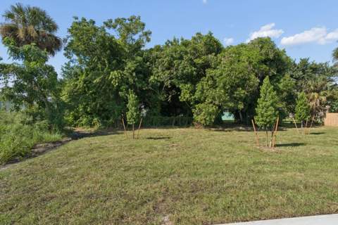 5664 SE 45th Avenue, Stuart FL - photo 22 of 26