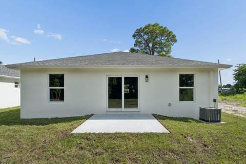 5664 SE 45th Avenue, Stuart FL - photo 23 of 26