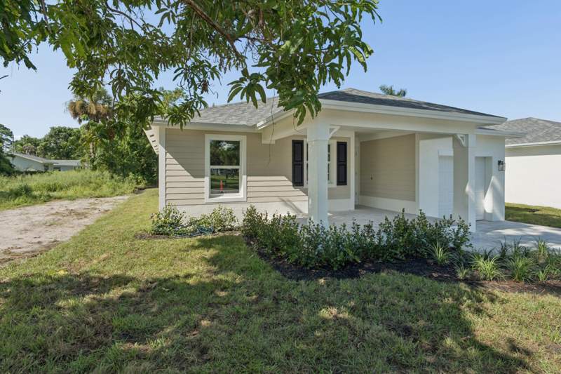3 bedroom Single Family Residence at 5664 SE 45th Avenue, New Monrovia, Stuart — photo 3