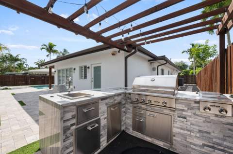 2041 NE 52nd Street, Fort Lauderdale FL - photo 9 of 34