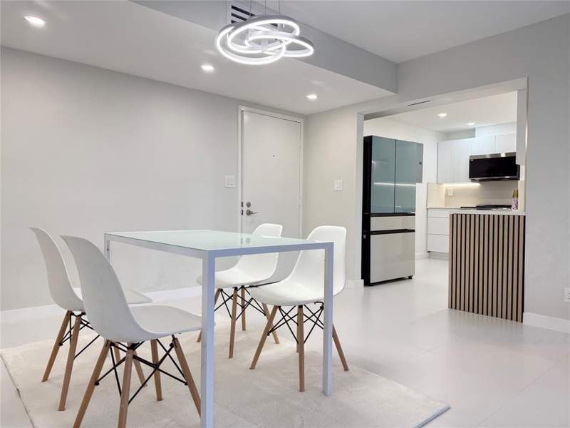 2 bedroom Condominium at 525 N Ocean Boulevard #422, Silver Thatch Atlantic Plaza, Pompano Beach — photo 3