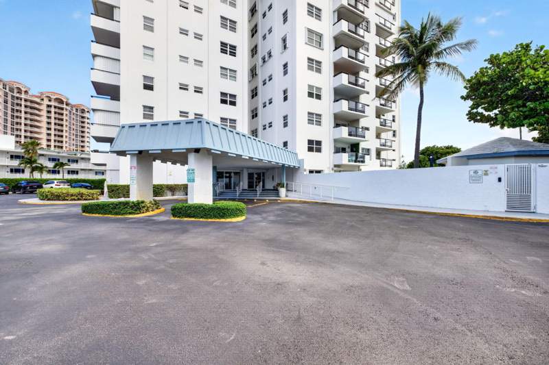 2 bedroom Condominium at 1500 S Ocean Boulevard #1604, Leisure Towers Condo, Lauderdale-By-The-Sea — photo 3