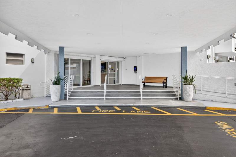2 bedroom Condominium at 1500 S Ocean Boulevard #1604, Leisure Towers Condo, Lauderdale-By-The-Sea — photo 5