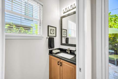1627 E Broward Boulevard, Fort Lauderdale FL - photo 17 of 48