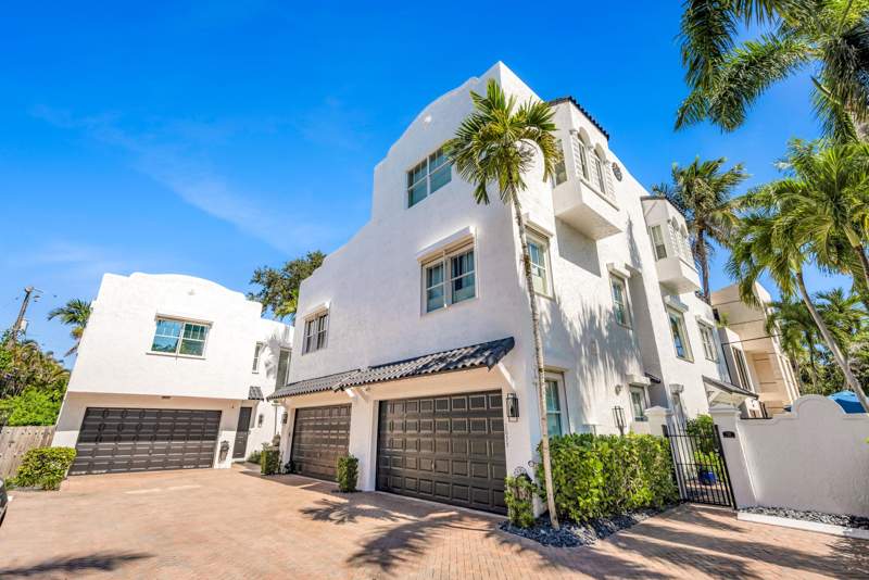 3 bedroom Townhouse at 1627 E Broward Boulevard, Victoria Park Corr Amen Plat, Fort Lauderdale — photo 3