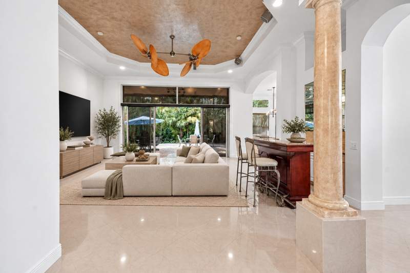 4 bedroom Single Family Residence at 6940 Balboa Island Court, Valencia Palms 01, Delray Beach — photo 4