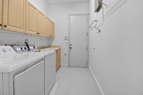 6940 Balboa Island Court, Delray Beach FL - photo 17 of 33