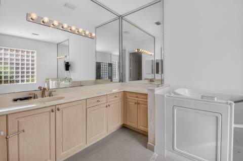 6940 Balboa Island Court, Delray Beach FL - photo 12 of 33