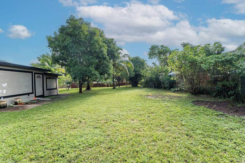 2 bedroom Single Family Residence at 223 N F Street, Lake Worth Town Of, Lake Worth Beach — photo 4