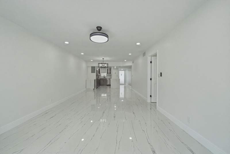 2 bedroom Condominium at 8970 S Hollybrook Boulevard, Hollybrook Golf And Tennis Club, Pembroke Pines — photo 3
