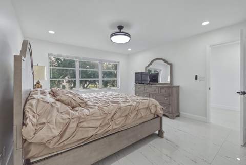 8970 S Hollybrook Boulevard, Pembroke Pines FL - photo 14 of 51