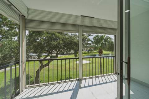8970 S Hollybrook Boulevard, Pembroke Pines FL - photo 19 of 51