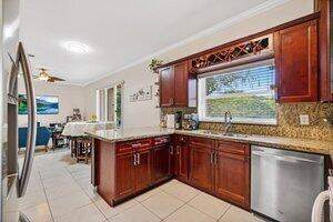6127 NW 41st Drive, Coral Springs FL - photo 9 of 52