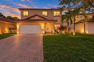 4 bedroom Single Family Residence at 6127 NW 41st Drive, Turtle Run, Coral Springs — photo 2