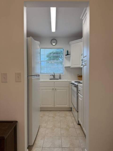 319 Windsor, West Palm Beach FL - photo 8 of 20