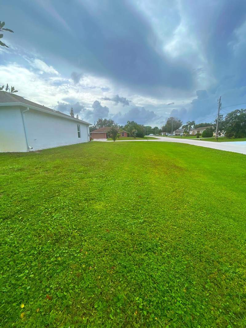 3 bedroom Single Family Residence at 2301 SE Surrey Place, Port St Lucie Section 40, Port St. Lucie — photo 3