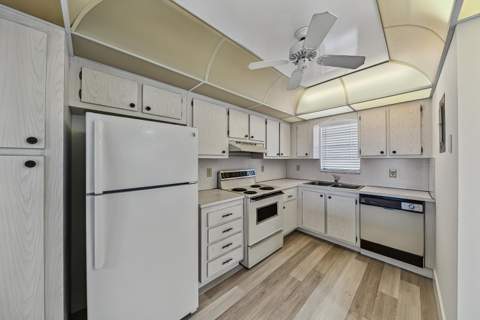 2430 Deer Creek Country Club Boulevard #704-2, Deerfield Beach FL - photo 21 of 46