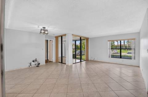 8657 Boca Glades Boulevard #C, Boca Raton FL - photo 7 of 54