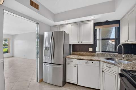 8657 Boca Glades Boulevard #C, Boca Raton FL - photo 15 of 54