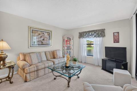 8609 Boca Glades Boulevard #H, Boca Raton FL - photo 7 of 49