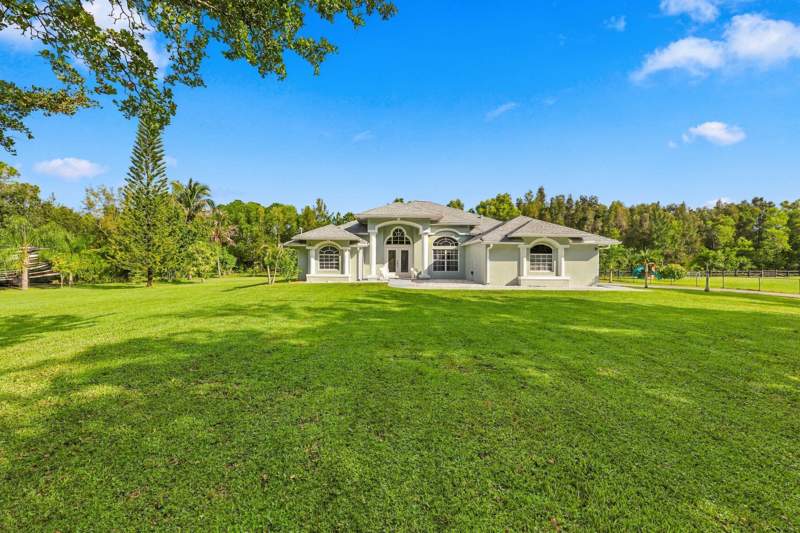 4 bedroom Single Family Residence at 12711 71st Place, The Acreage, The Acreage — photo 2