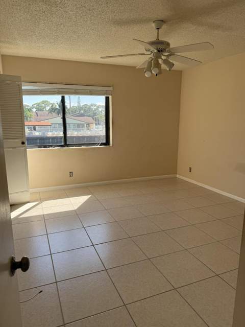 211 Pine Hov Circle #A-2, Greenacres FL - photo 8 of 12