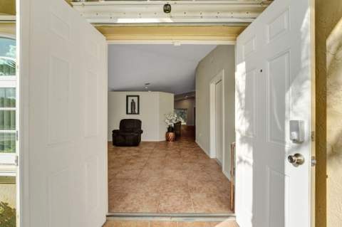 226 SW 206th Avenue, Pembroke Pines FL - photo 7 of 56