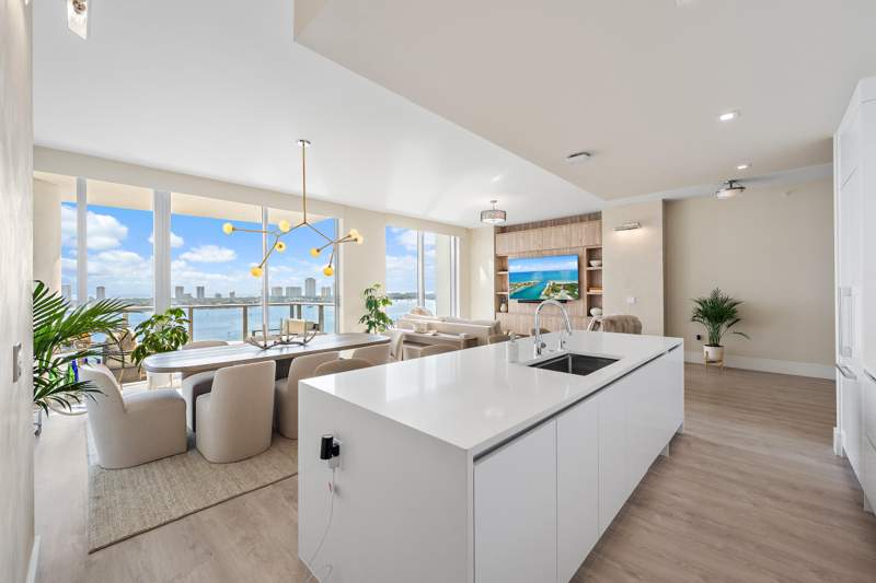 2 bedroom Condominium at 220 Lake Shore Drive #1402, Nautilus 220, Lake Park — photo 4