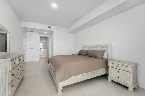220 Lake Shore Drive #1817, Lake Park FL - photo 11 of 31