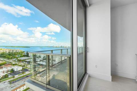 220 Lake Shore Drive #1817, Lake Park FL - photo 12 of 31