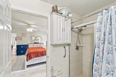 325 SE Thornhill Drive, Port St. Lucie FL - photo 21 of 47