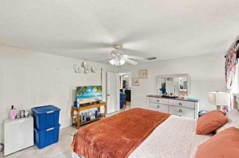 325 SE Thornhill Drive, Port St. Lucie FL - photo 19 of 47