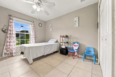 325 SE Thornhill Drive, Port St. Lucie FL - photo 23 of 47