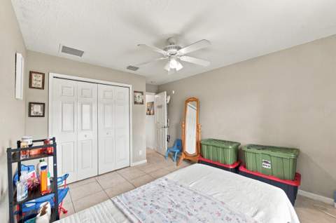 325 SE Thornhill Drive, Port St. Lucie FL - photo 24 of 47