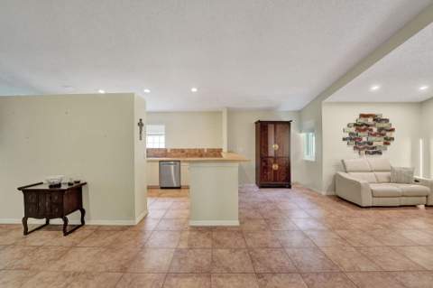 226 SW 206th Avenue, Pembroke Pines FL - photo 20 of 56
