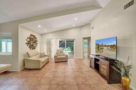 226 SW 206th Avenue, Pembroke Pines FL - photo 18 of 56