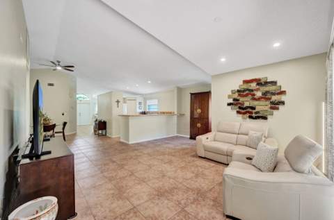 226 SW 206th Avenue, Pembroke Pines FL - photo 16 of 56