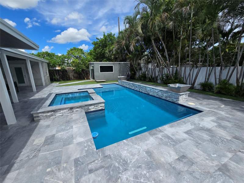 3 bedroom Single Family Residence at 2340 NE 8th Avenue, Pompano Golf Estates 1st, Pompano Beach — photo 2