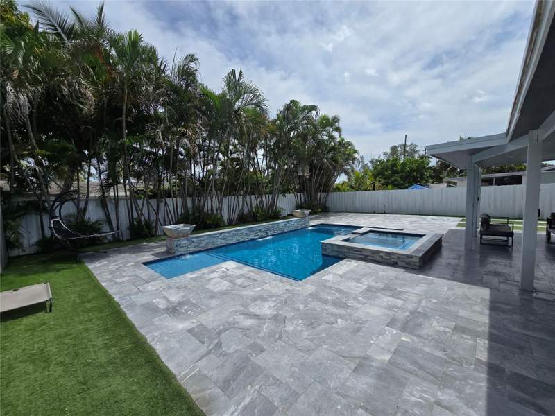 3 bedroom Single Family Residence at 2340 NE 8th Avenue, Pompano Golf Estates 1st, Pompano Beach — photo 5