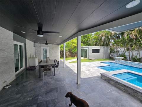 2340 NE 8th Avenue, Pompano Beach FL - photo 8 of 41