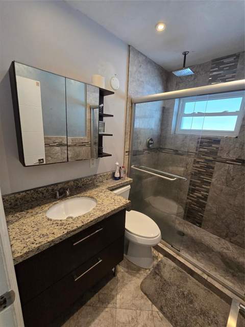 2340 NE 8th Avenue, Pompano Beach FL - photo 18 of 41