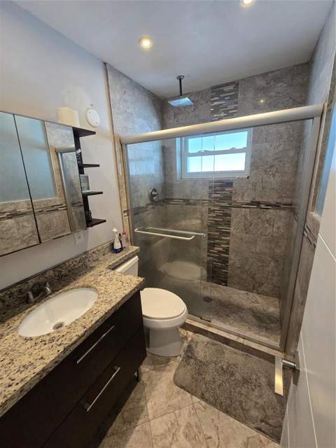 2340 NE 8th Avenue, Pompano Beach FL - photo 19 of 41