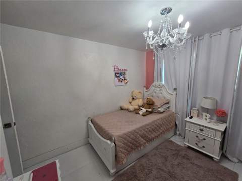 2340 NE 8th Avenue, Pompano Beach FL - photo 21 of 41